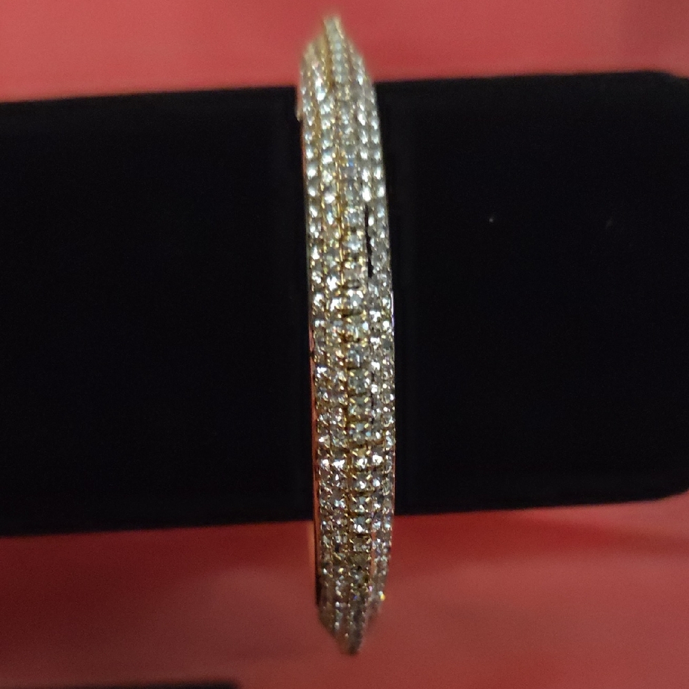Elegant Gold and Silver Women's Bracelet